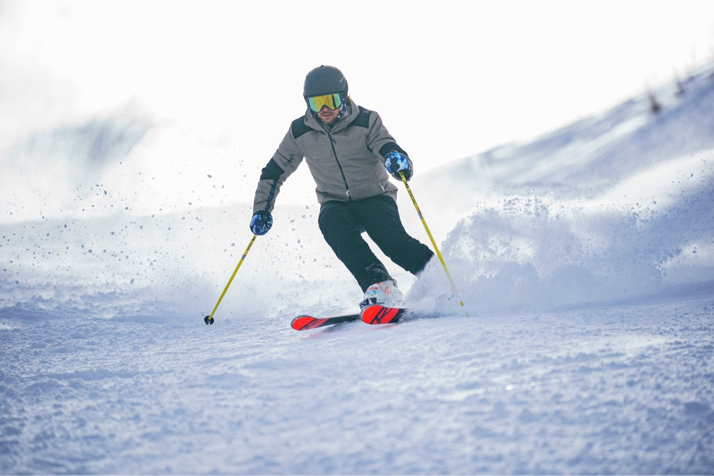 Come scegliere i bastoncini da sci: lunghezza e misura corretta